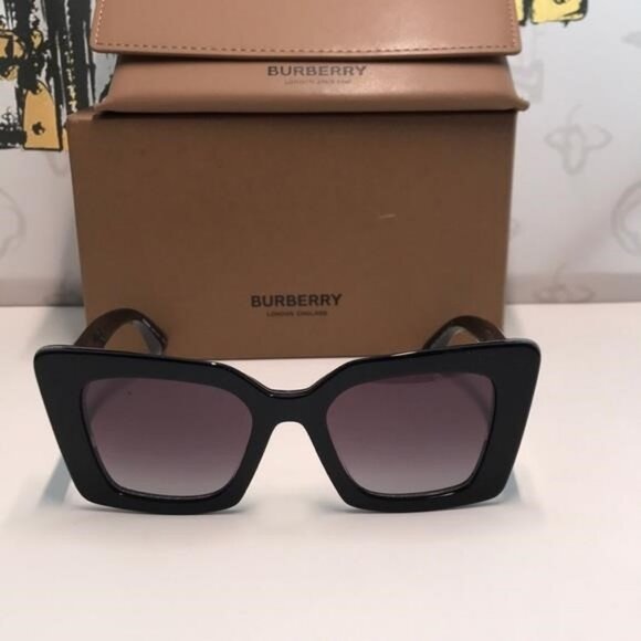 New Authentic Burberry BE4344 8450 Black Sunglasses main image 4